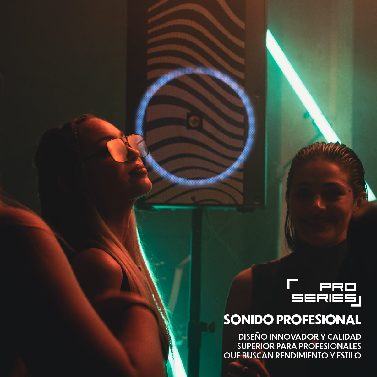 Torre de sonido profesional Stromberg Intense-Pro 150W vista lateral