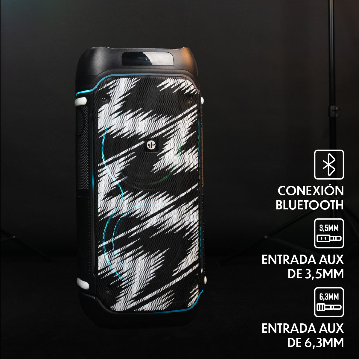 Parlante portatil bluetooth Stromberg Nix negro luces RGB